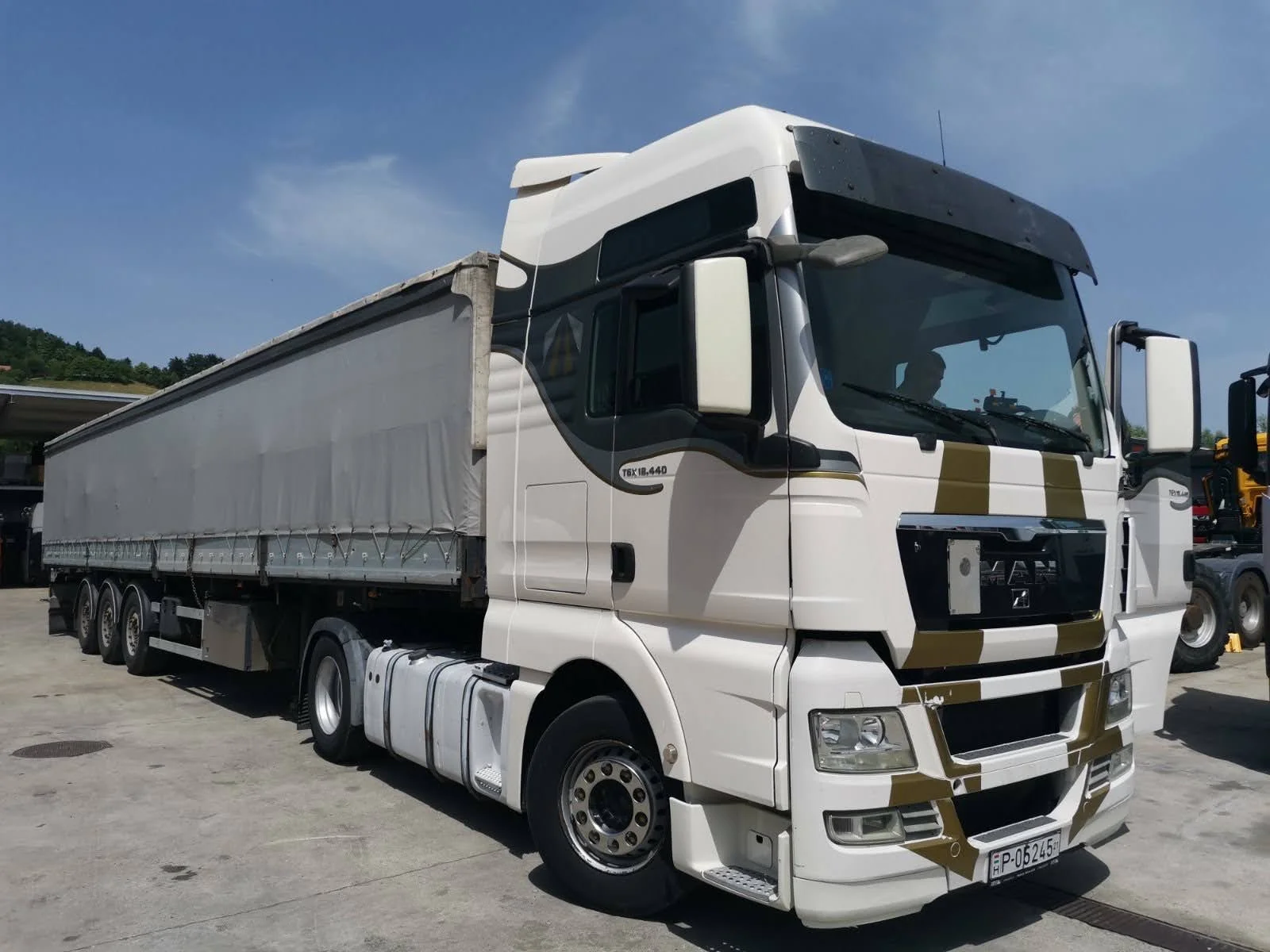 Sleper za transport opasnog otpada